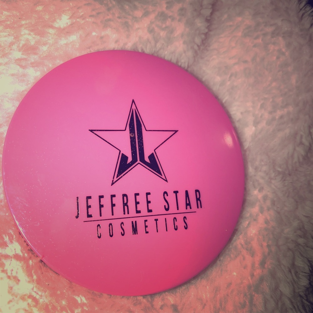 ❌SOLD❌Jeffree Star Cosmetic Highlight!